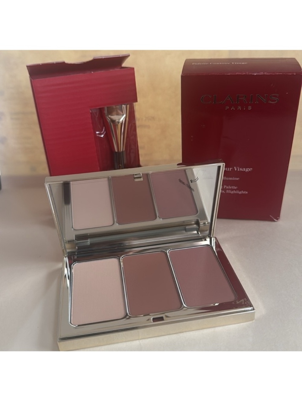 CLARINS Face Contouring Palette & Brush Contours, Sculpts, Highlights NIB 0.40oz - Picture 4 of 9